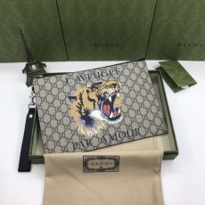 Gucci Clutch Bags